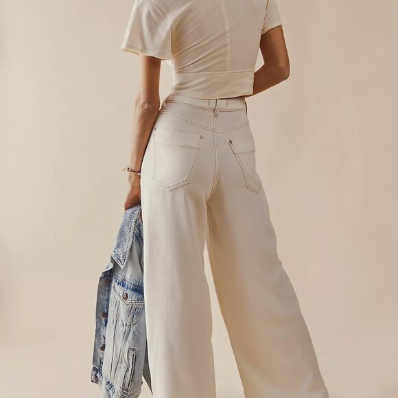 ✨NWOT✨ Free People We The Free Old West Slouchy Jeans Warm White - Picture 2 of 6